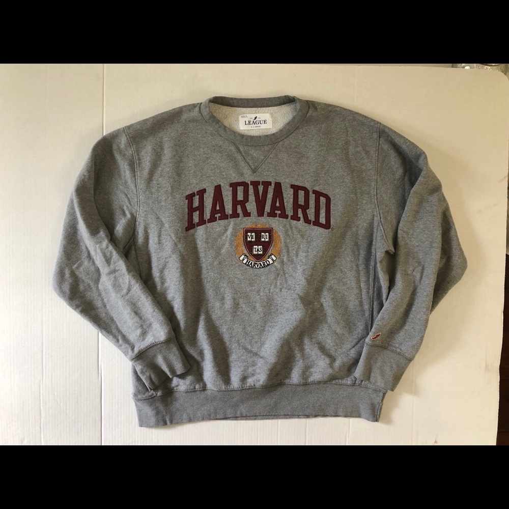 Harvard Men’s L Crewneck Sweater
